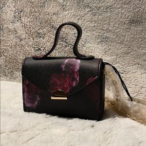 Beautiful and cute mini mini purse 👜 pink floral